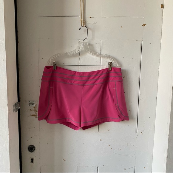 Athleta Pink Stability Running Shorts Size XL - Picture 3 of 13